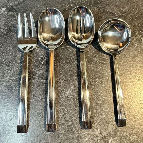 Elegant Stainless Steel Flatware Set 45 Pieces Service for 8 Plus Serving Pieces - Picture 13 of 14